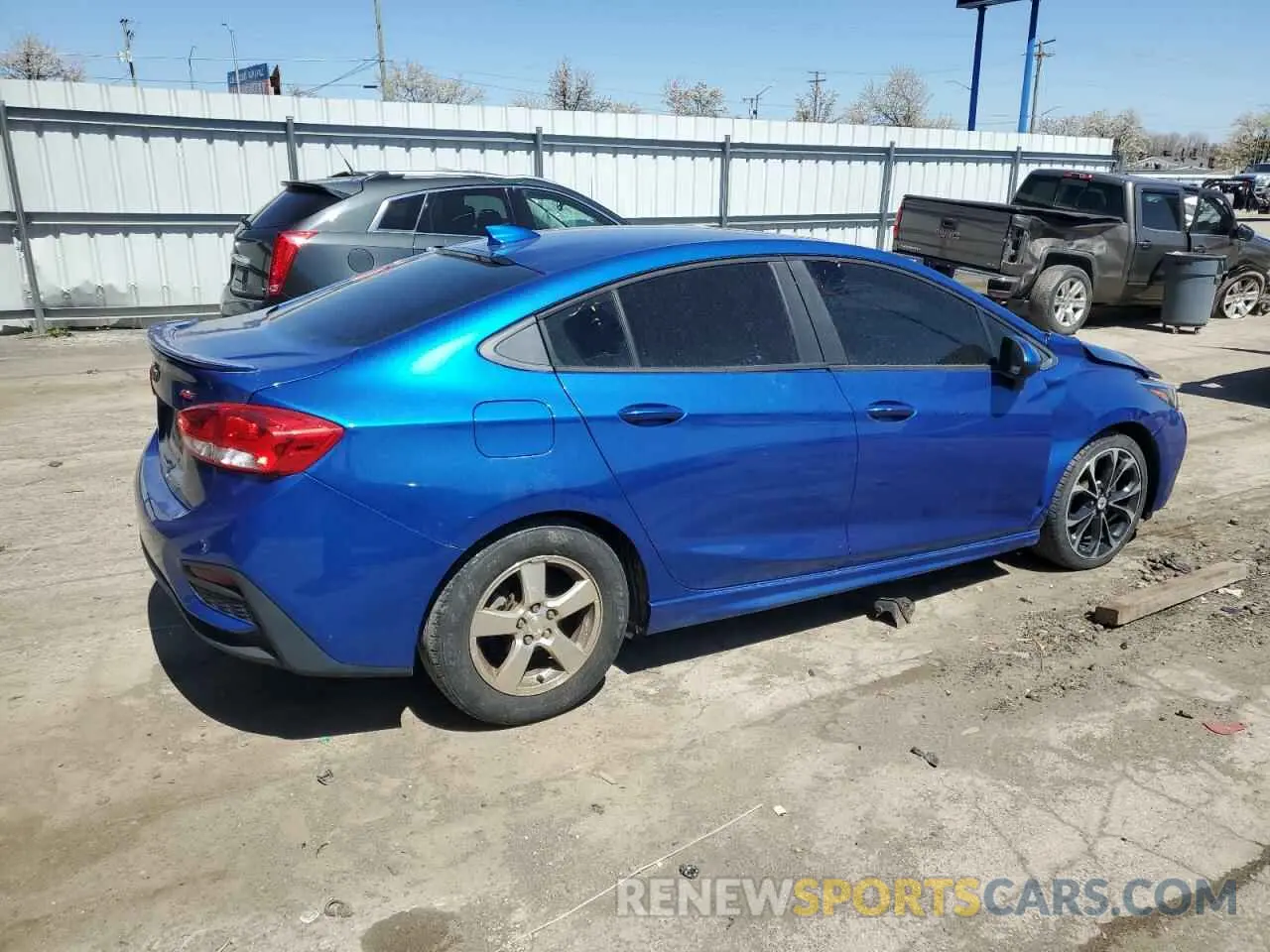 3 Фотография поврежденного автомобиля 1G1BF5SM0K7116421 CHEVROLET CRUZE 2019