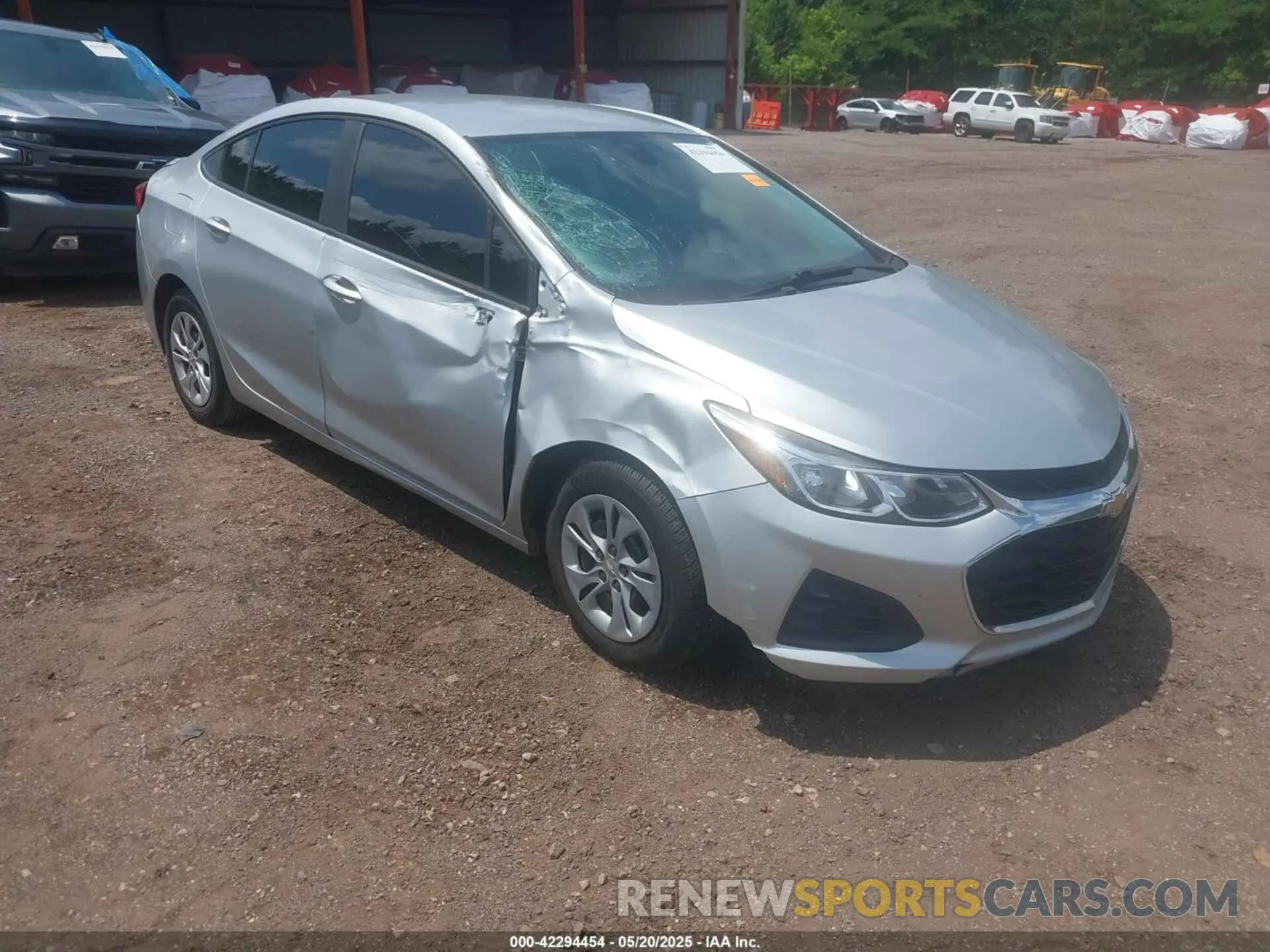 1 Фотография поврежденного автомобиля 1G1BJ5SM1K7103238 CHEVROLET CRUZE 2019