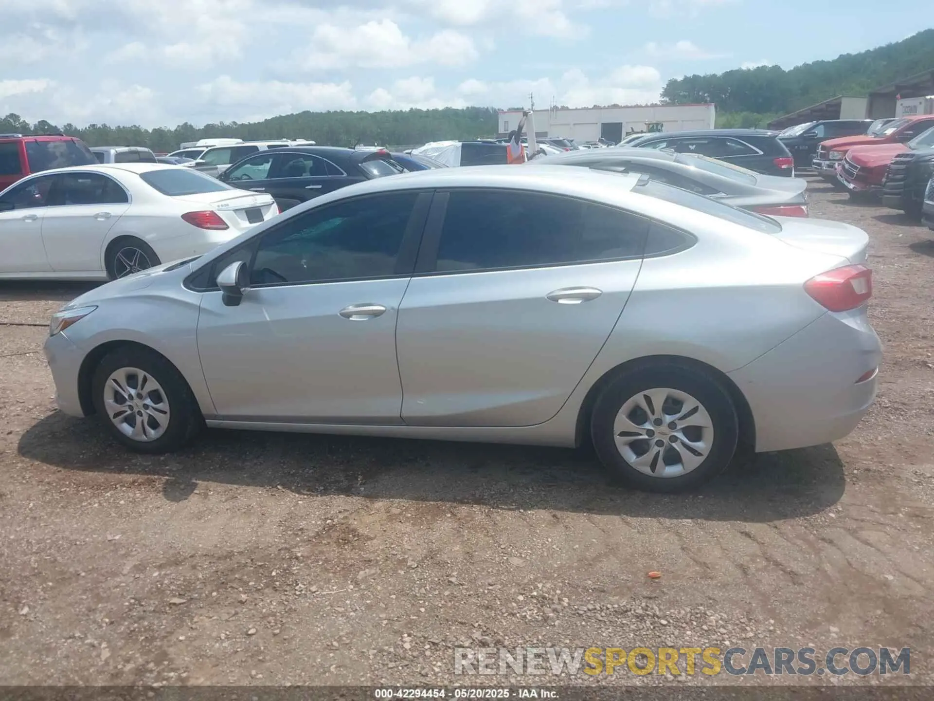 14 Фотография поврежденного автомобиля 1G1BJ5SM1K7103238 CHEVROLET CRUZE 2019