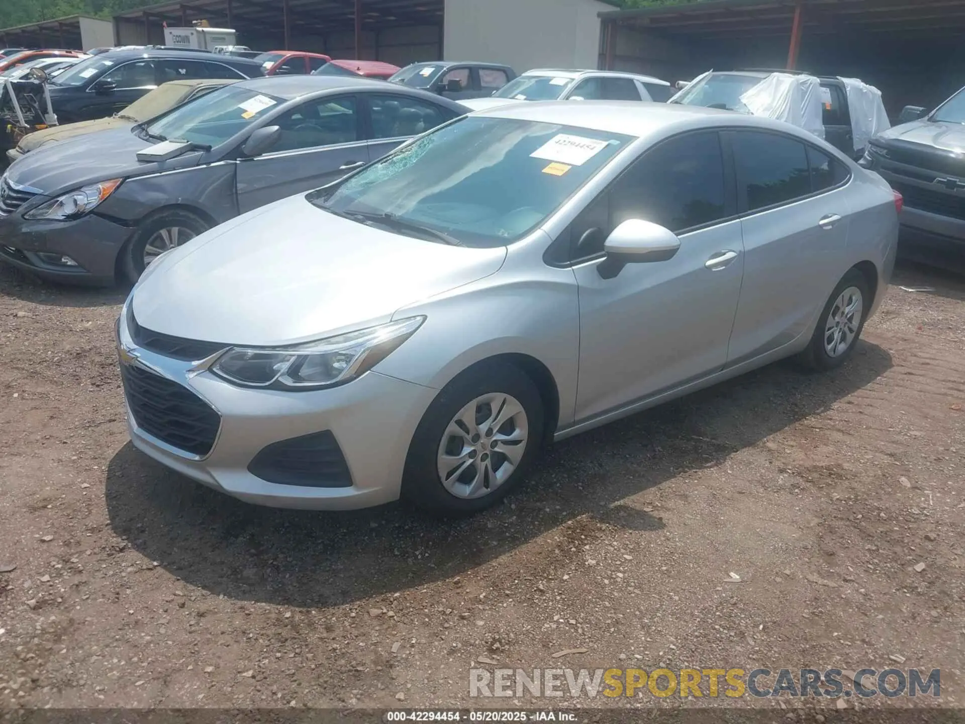 2 Фотография поврежденного автомобиля 1G1BJ5SM1K7103238 CHEVROLET CRUZE 2019