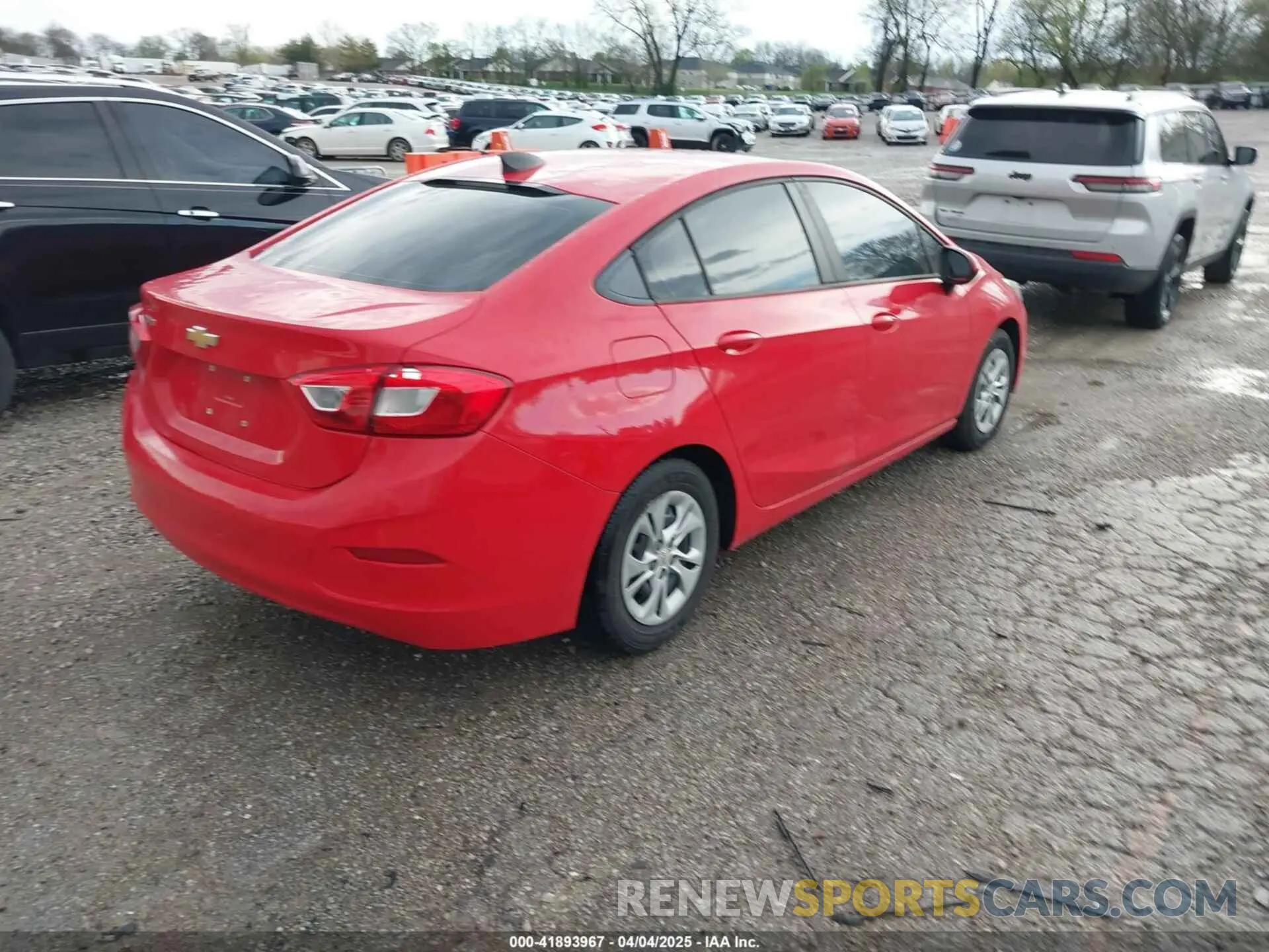 4 Photograph of a damaged car 1G1BJ5SM6K7102909 CHEVROLET CRUZE 2019