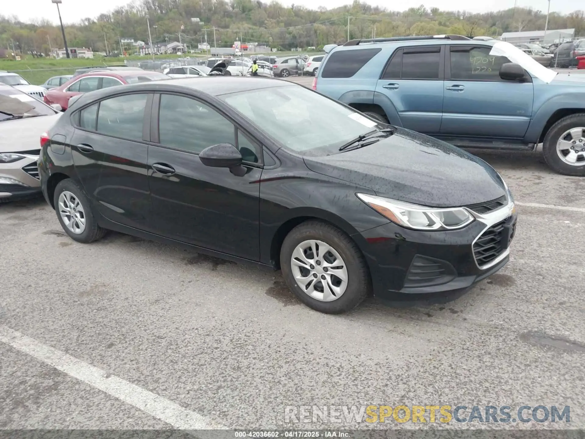 1 Photograph of a damaged car 3G1BC6SM8KS585191 CHEVROLET CRUZE 2019