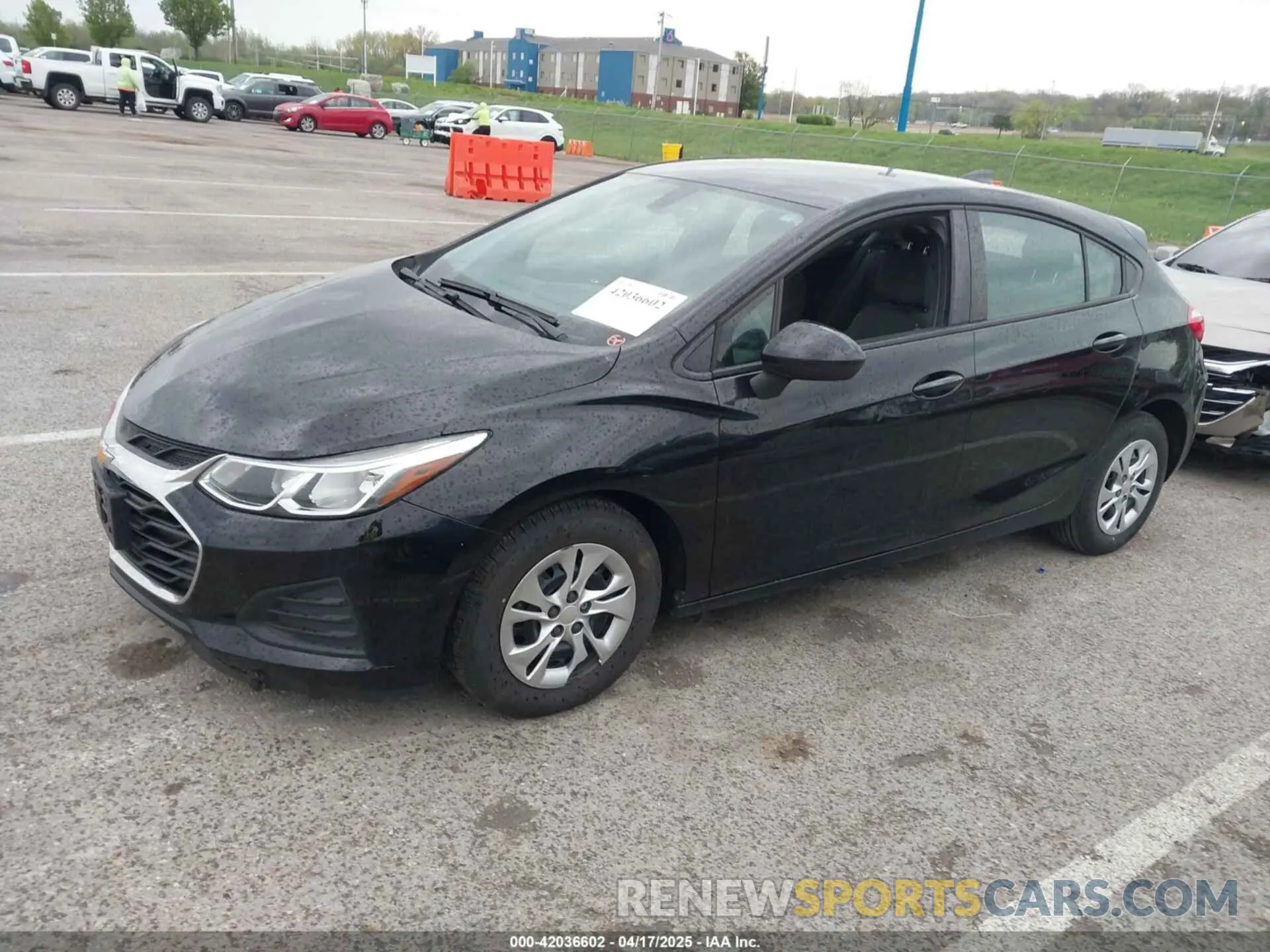 2 Photograph of a damaged car 3G1BC6SM8KS585191 CHEVROLET CRUZE 2019