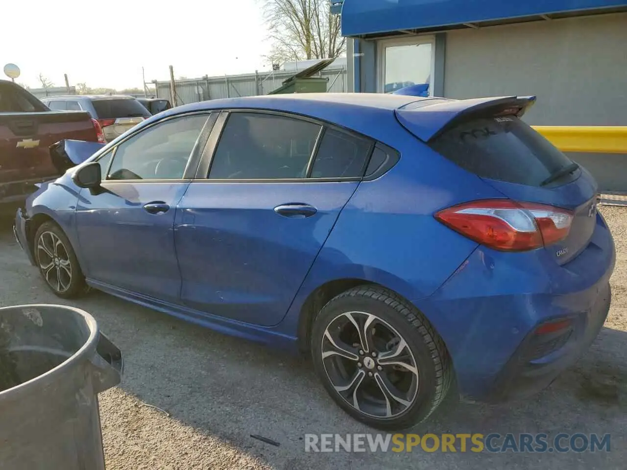 2 Photograph of a damaged car 3G1BE6SM1KS587469 CHEVROLET CRUZE 2019
