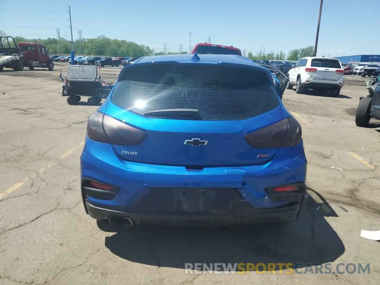 6 Photograph of a damaged car 3G1BE6SM2KS590557 CHEVROLET CRUZE 2019