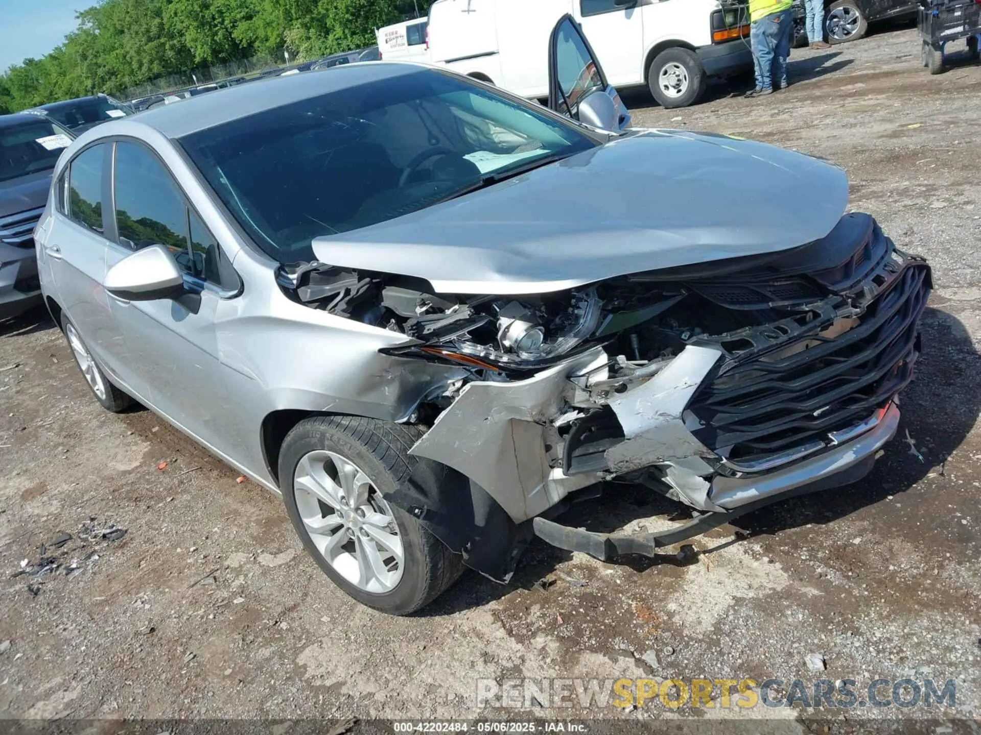 1 Фотография поврежденного автомобиля 3G1BE6SM4Ks574795 CHEVROLET CRUZE 2019