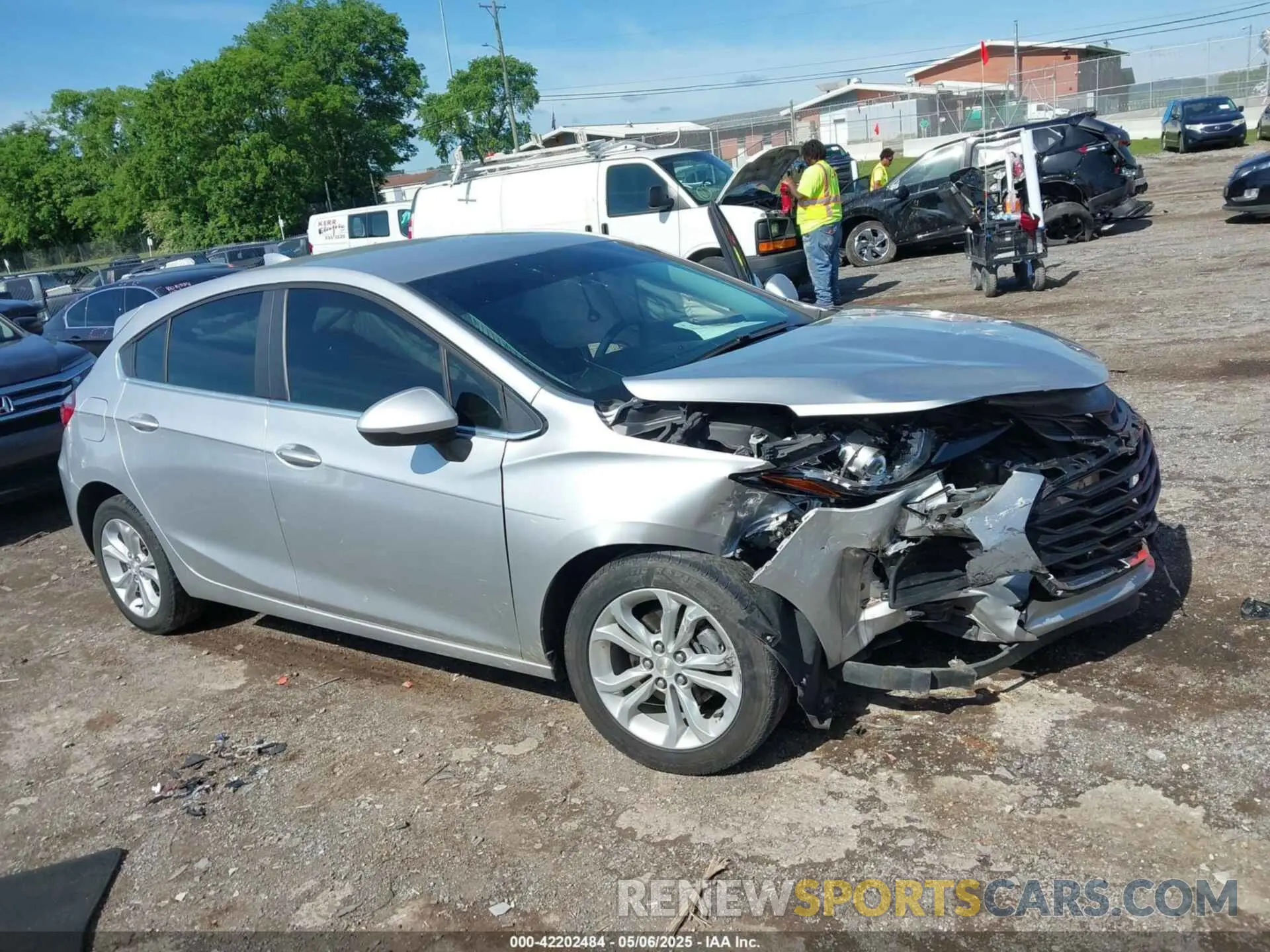 13 Фотография поврежденного автомобиля 3G1BE6SM4Ks574795 CHEVROLET CRUZE 2019