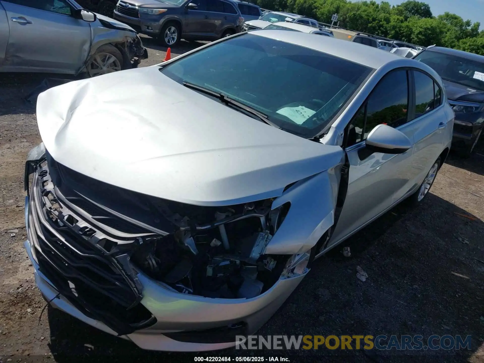 2 Фотография поврежденного автомобиля 3G1BE6SM4Ks574795 CHEVROLET CRUZE 2019