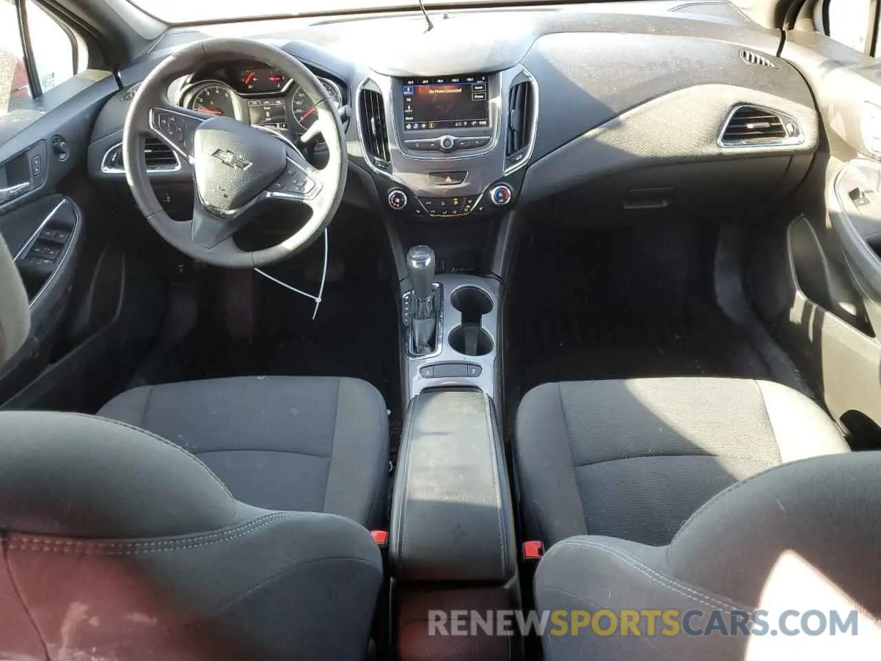 8 Photograph of a damaged car 3G1BE6SM5KS568035 CHEVROLET CRUZE 2019