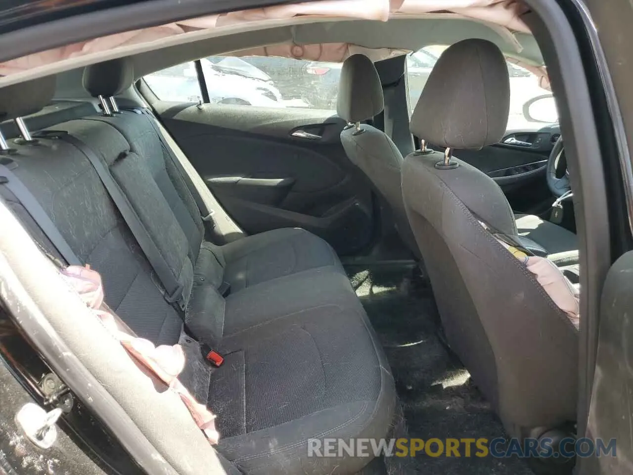 10 Photograph of a damaged car 3G1BE6SM8KS562617 CHEVROLET CRUZE 2019