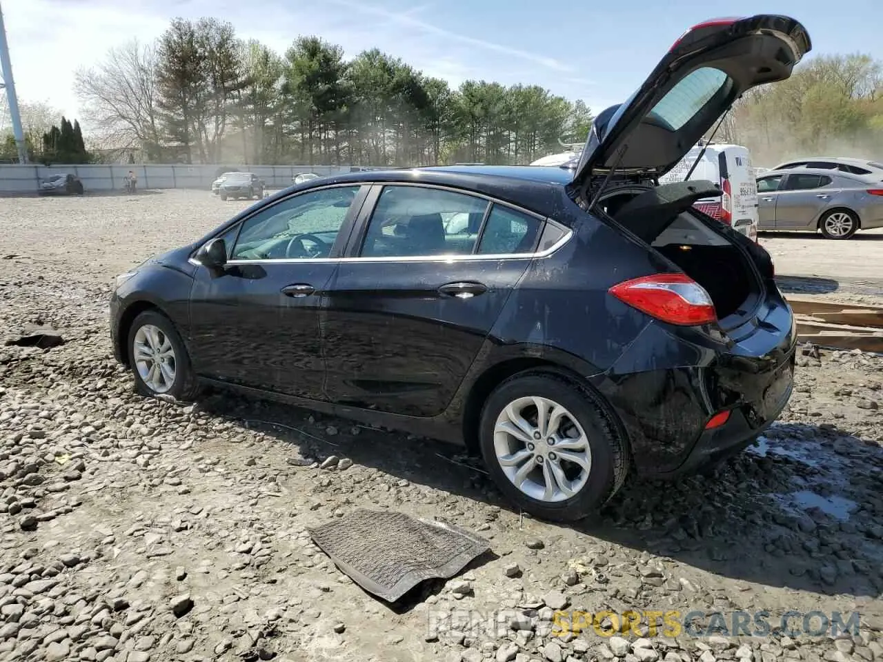 2 Photograph of a damaged car 3G1BE6SM8KS562617 CHEVROLET CRUZE 2019