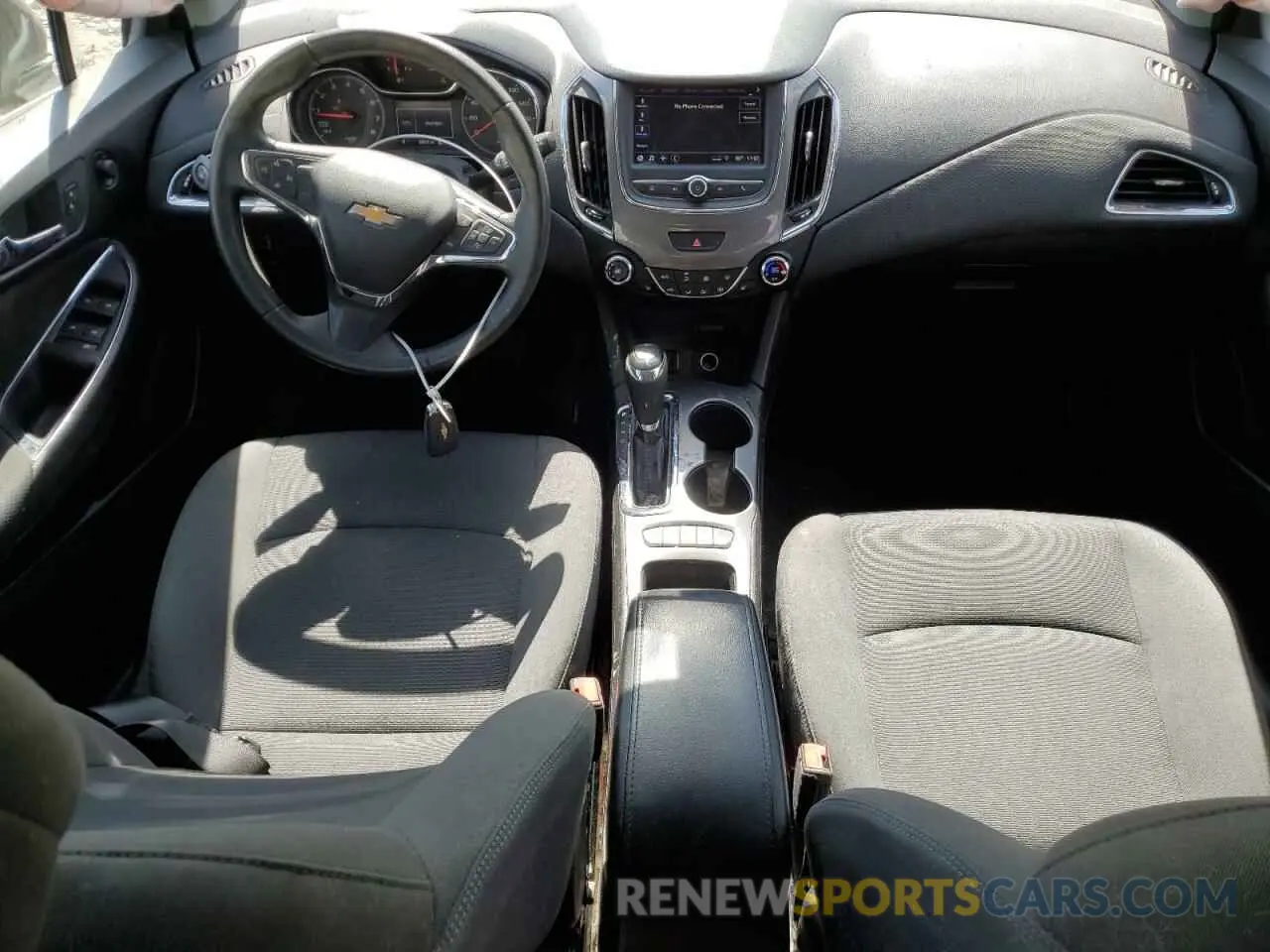 8 Photograph of a damaged car 3G1BE6SM8KS562617 CHEVROLET CRUZE 2019