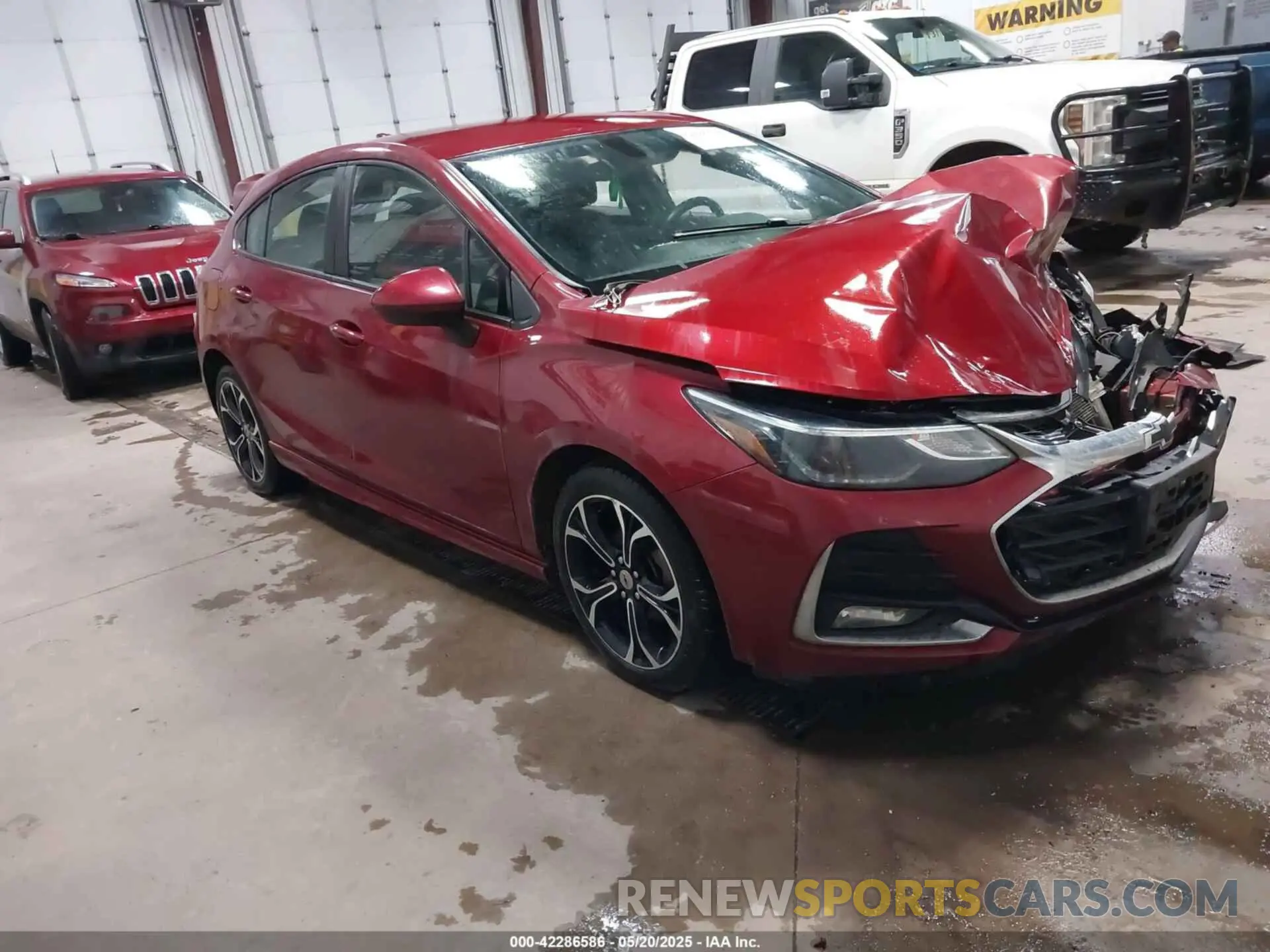 1 Фотография поврежденного автомобиля 3G1BE6SM8KS570538 CHEVROLET CRUZE 2019