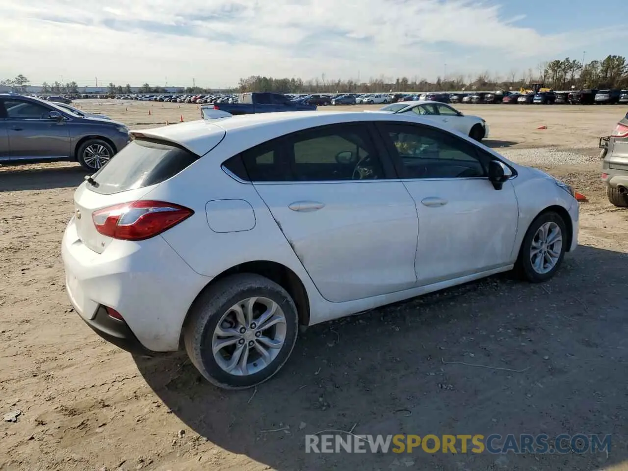 3 Photograph of a damaged car 3G1BE6SM9KS532011 CHEVROLET CRUZE 2019
