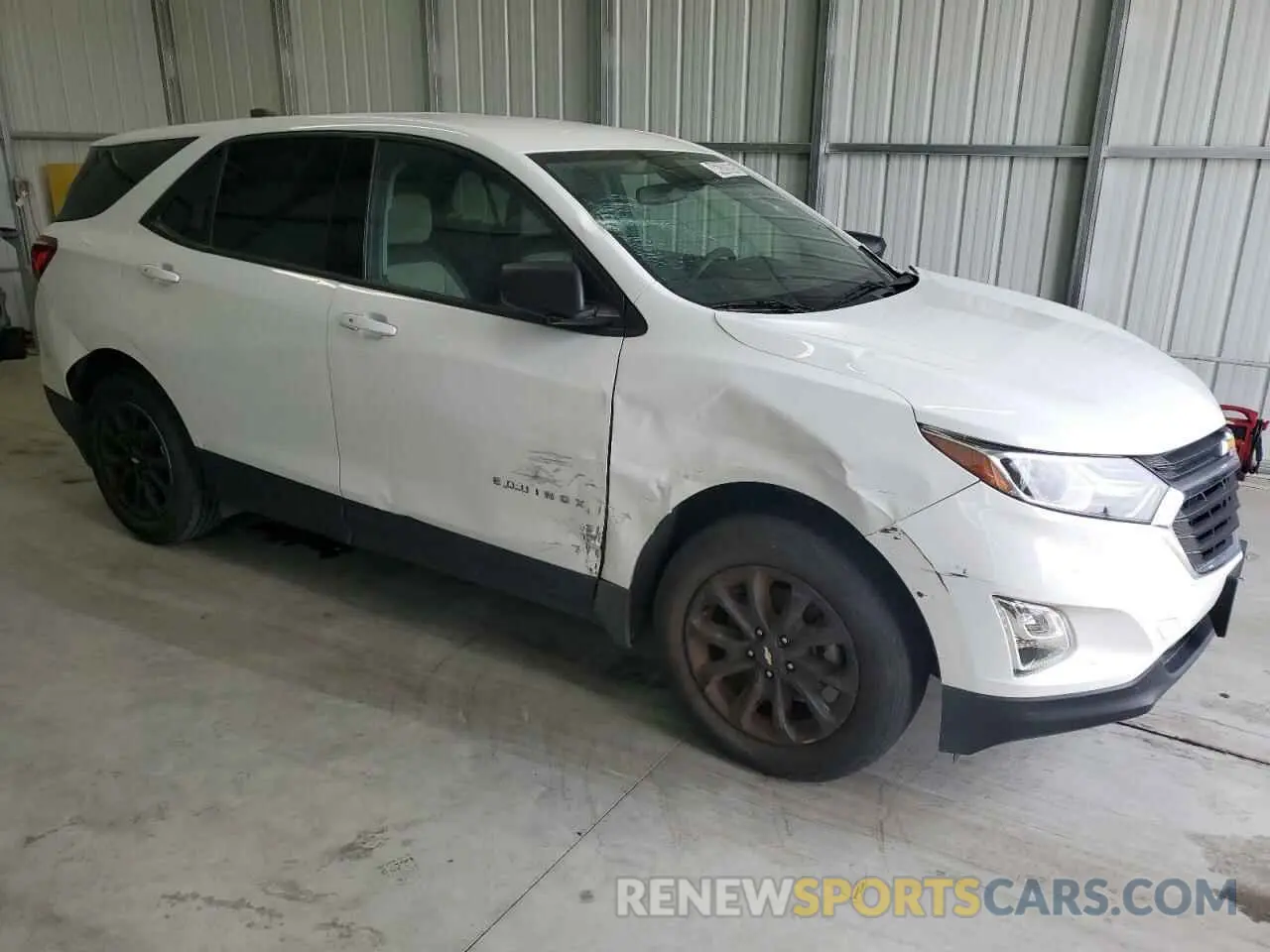 4 Фотография поврежденного автомобиля 2GNAXHEV1K6197684 CHEVROLET EQUINOX 2019