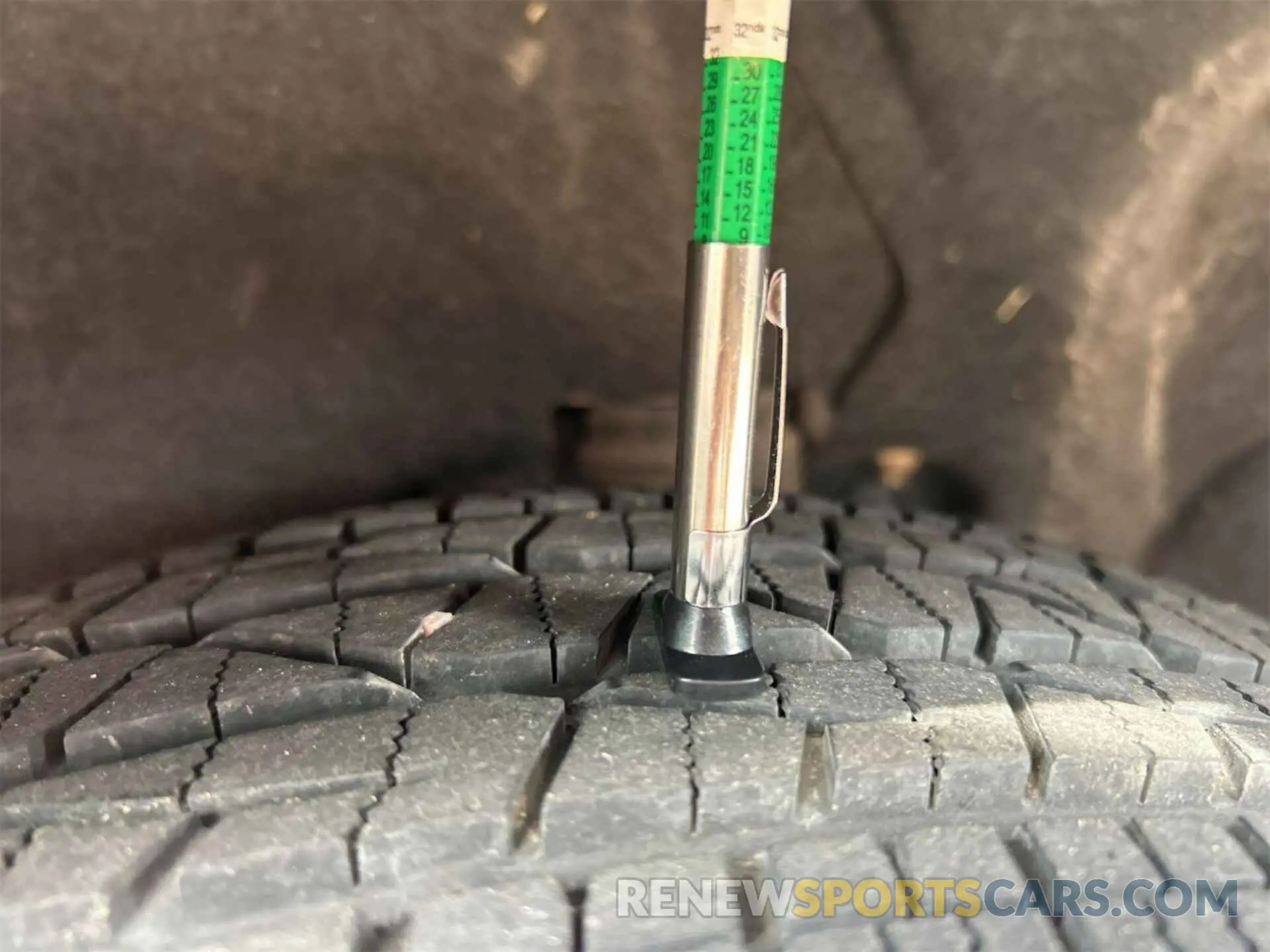 12 Фотография поврежденного автомобиля 2GNAXHEV1K6264770 CHEVROLET EQUINOX 2019