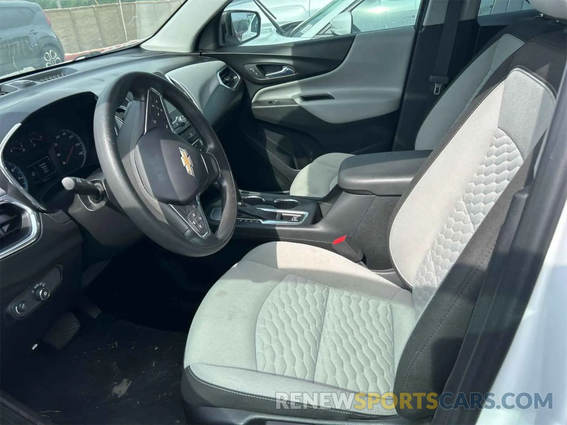 19 Фотография поврежденного автомобиля 2GNAXHEV1K6264770 CHEVROLET EQUINOX 2019