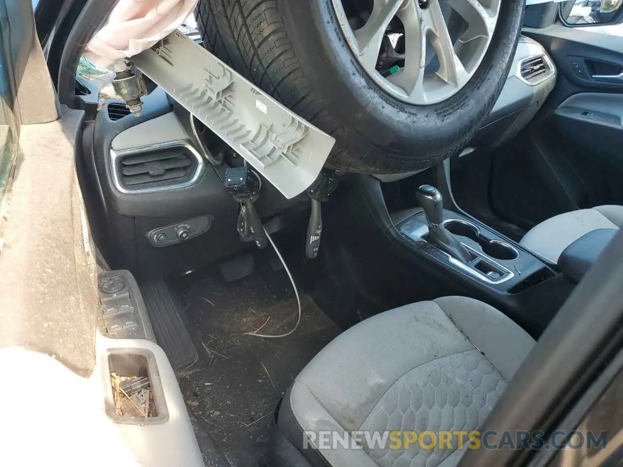 8 Photograph of a damaged car 2GNAXHEV3K6251115 CHEVROLET EQUINOX 2019