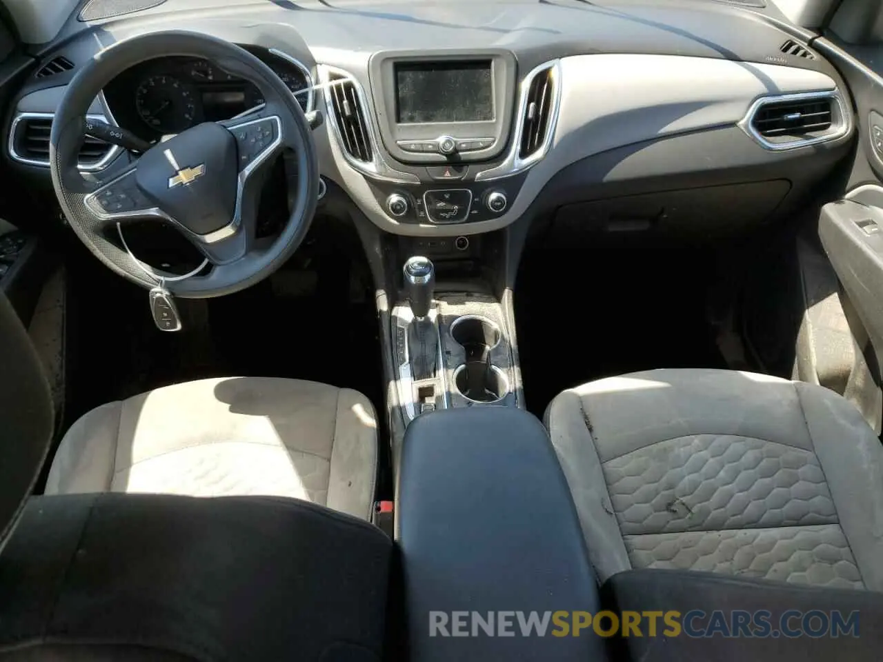 8 Photograph of a damaged car 2GNAXHEV4K6255075 CHEVROLET EQUINOX 2019