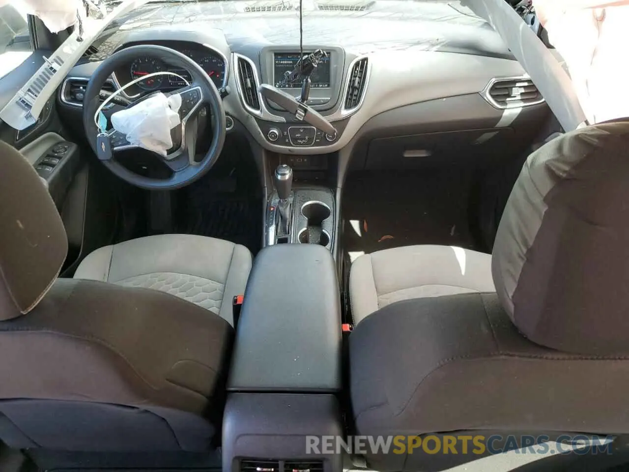 8 Photograph of a damaged car 2GNAXHEV4K6256842 CHEVROLET EQUINOX 2019