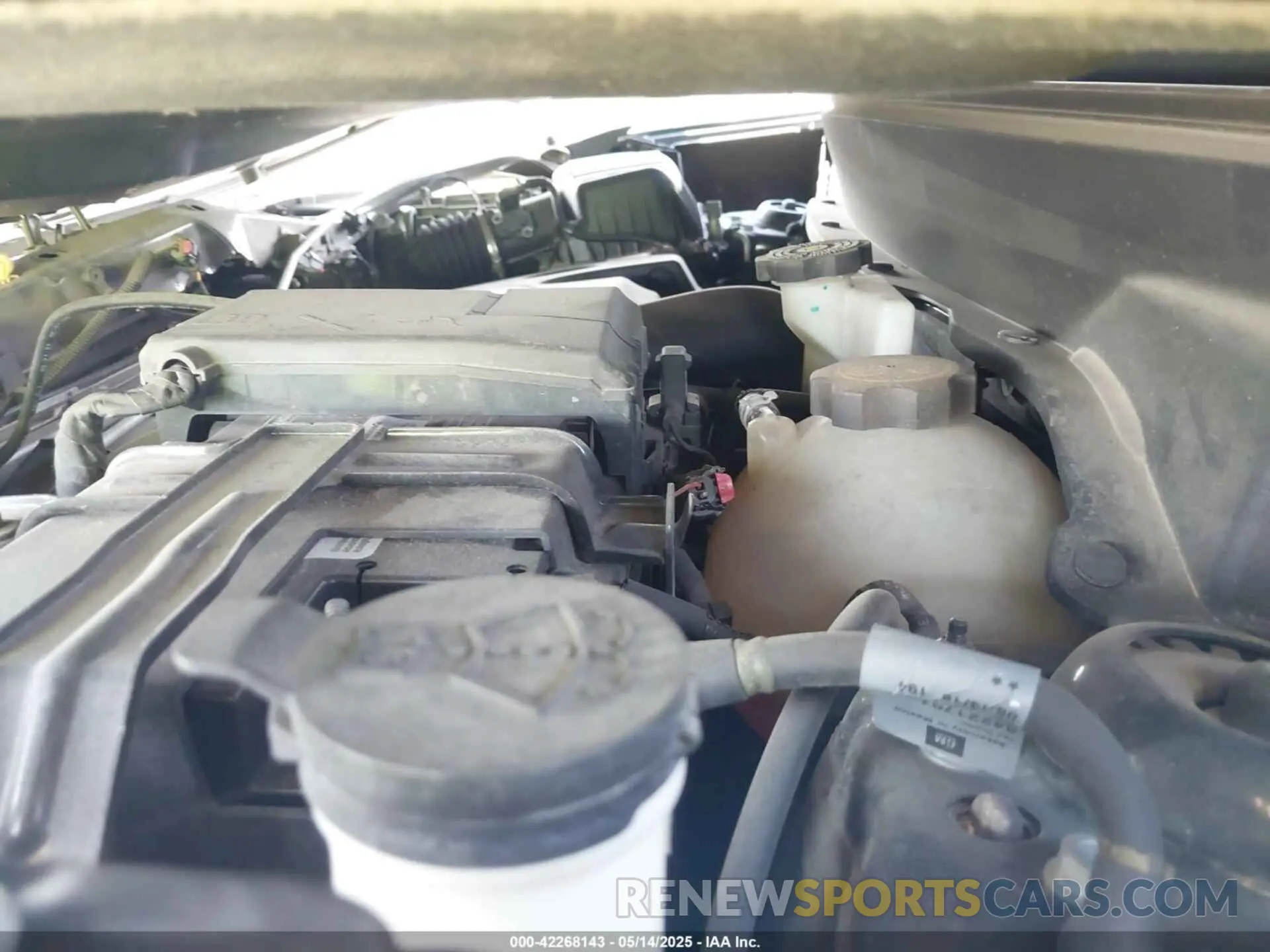 10 Photograph of a damaged car 2GNAXHEV5K6304655 CHEVROLET EQUINOX 2019