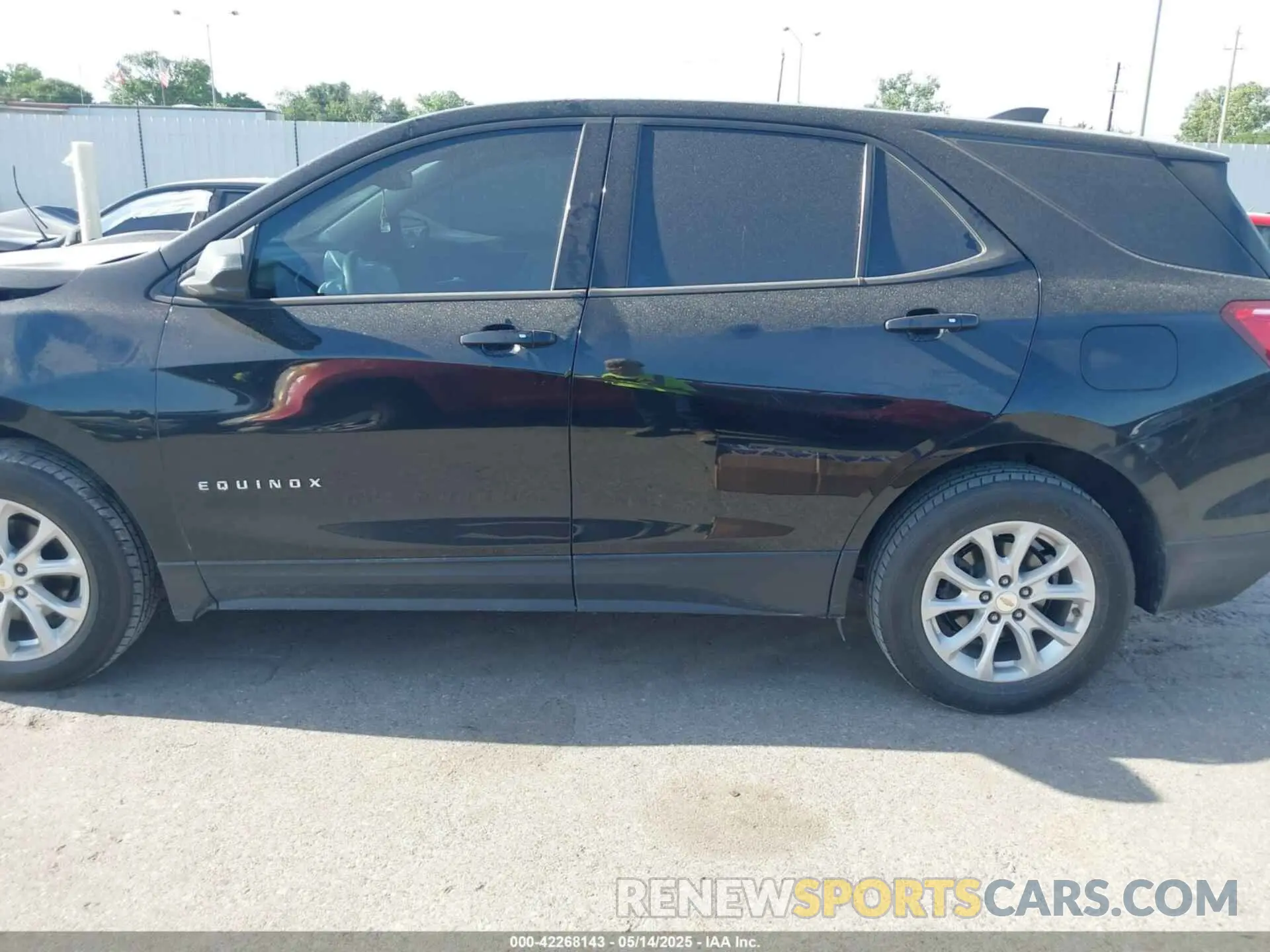 14 Photograph of a damaged car 2GNAXHEV5K6304655 CHEVROLET EQUINOX 2019