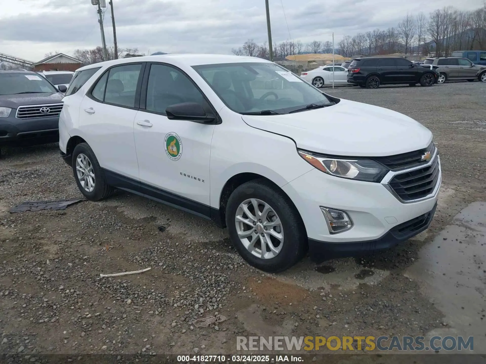1 Photograph of a damaged car 2GNAXHEV7K6196958 CHEVROLET EQUINOX 2019