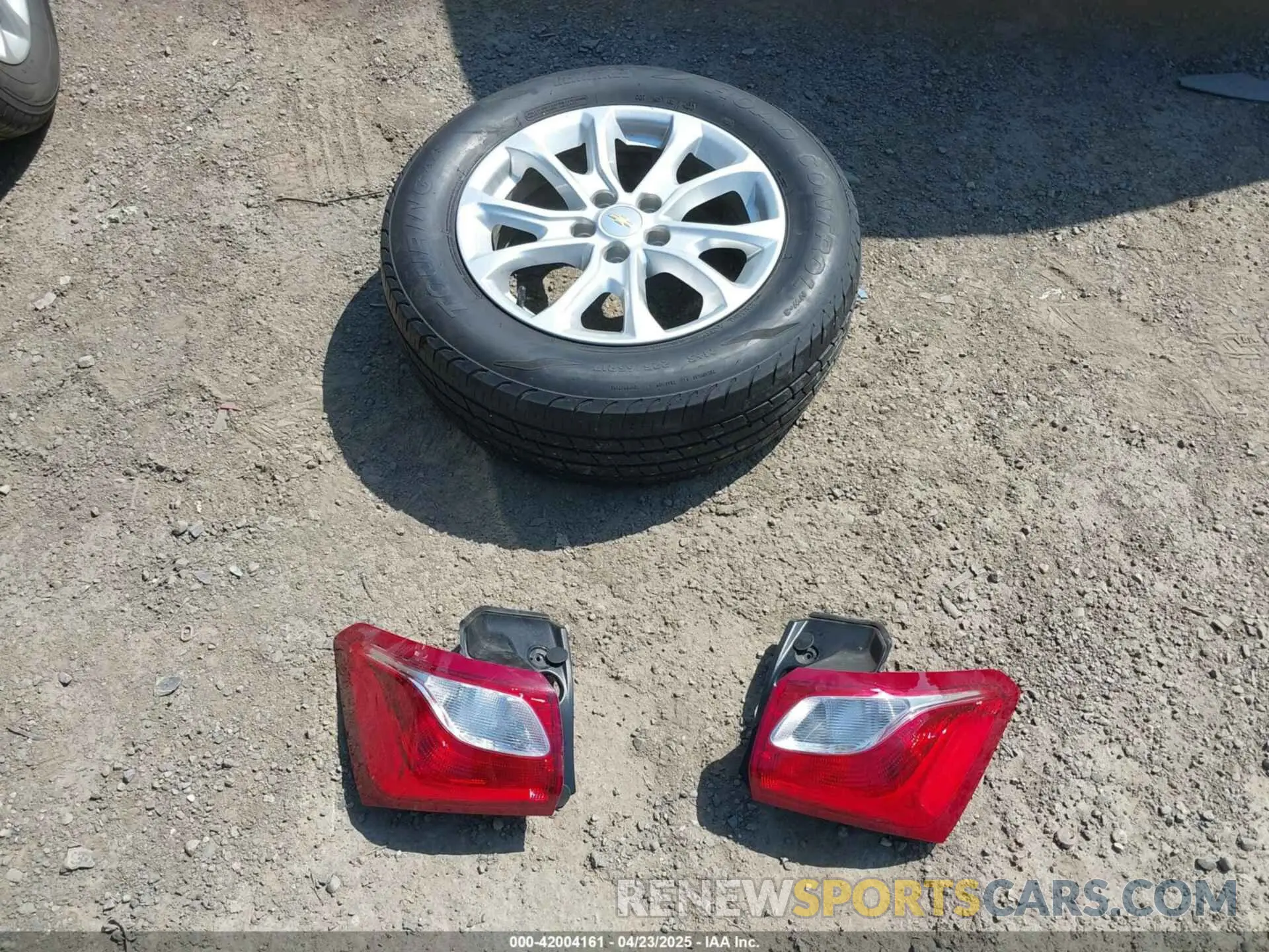 12 Photograph of a damaged car 2GNAXHEV7K6212446 CHEVROLET EQUINOX 2019