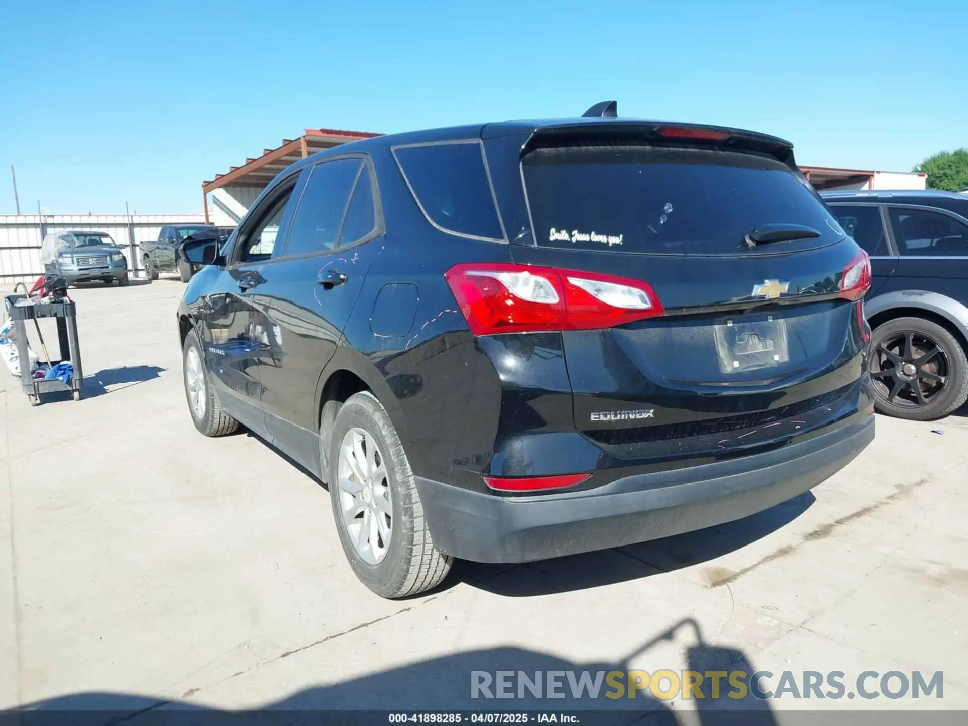 3 Фотография поврежденного автомобиля 2GNAXHEV7K6244104 CHEVROLET EQUINOX 2019