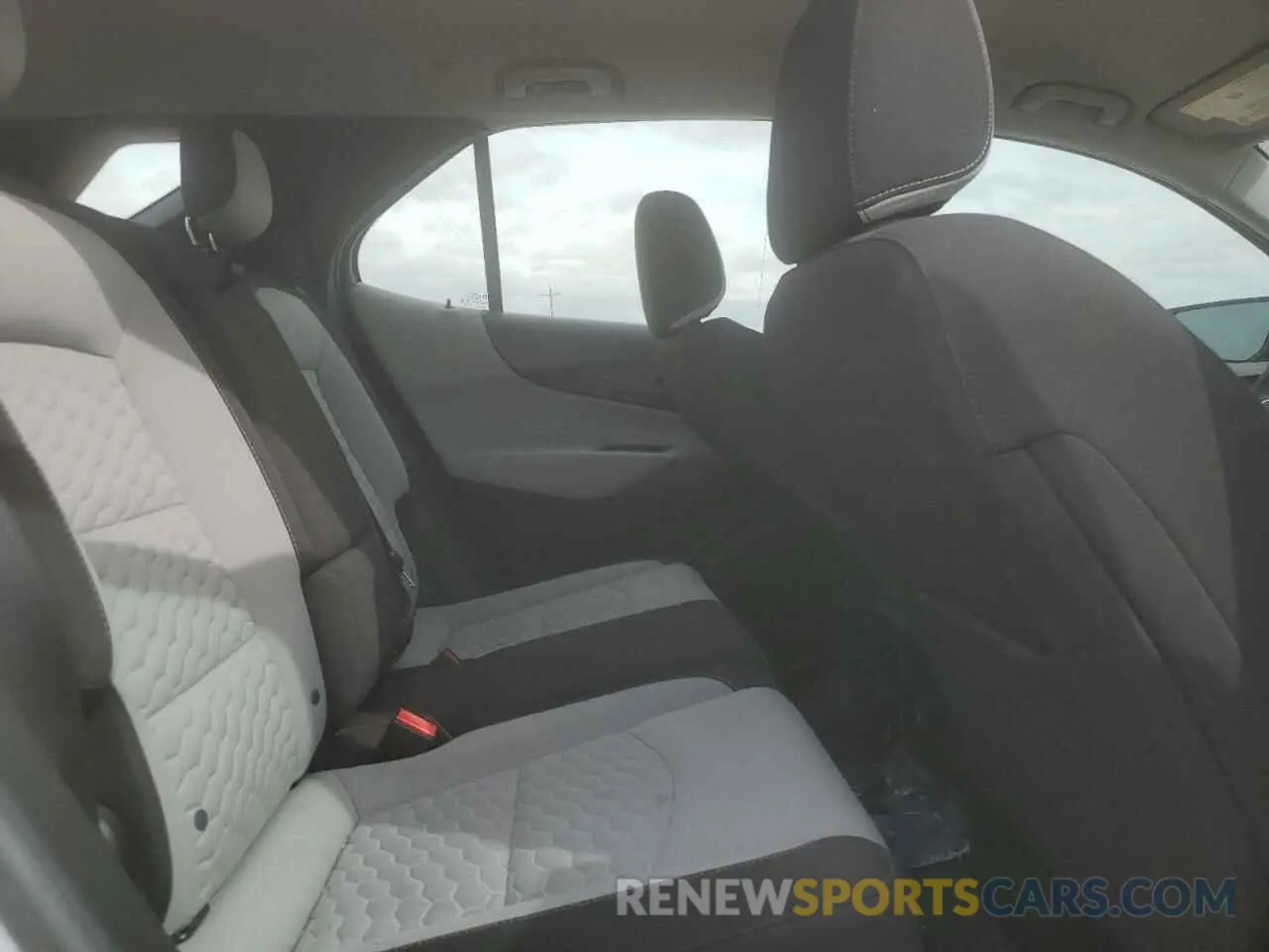 11 Photograph of a damaged car 2GNAXHEV7K6268502 CHEVROLET EQUINOX 2019