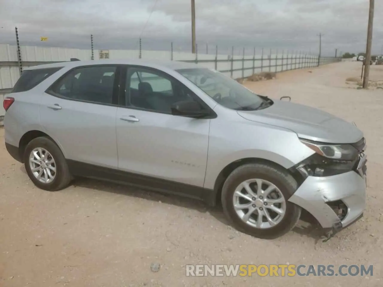 4 Photograph of a damaged car 2GNAXHEV7K6268502 CHEVROLET EQUINOX 2019