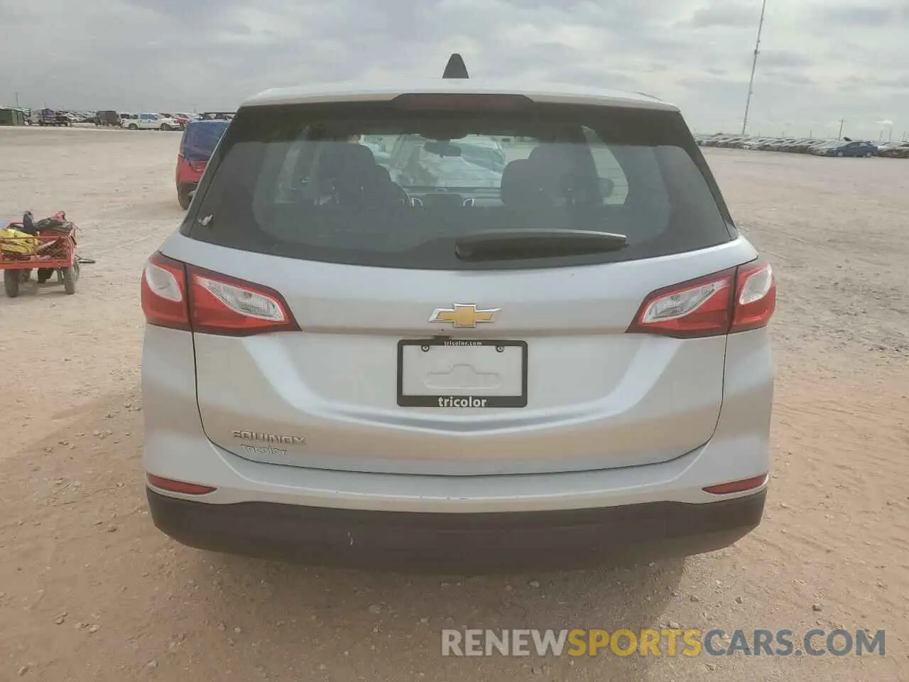 6 Photograph of a damaged car 2GNAXHEV7K6268502 CHEVROLET EQUINOX 2019