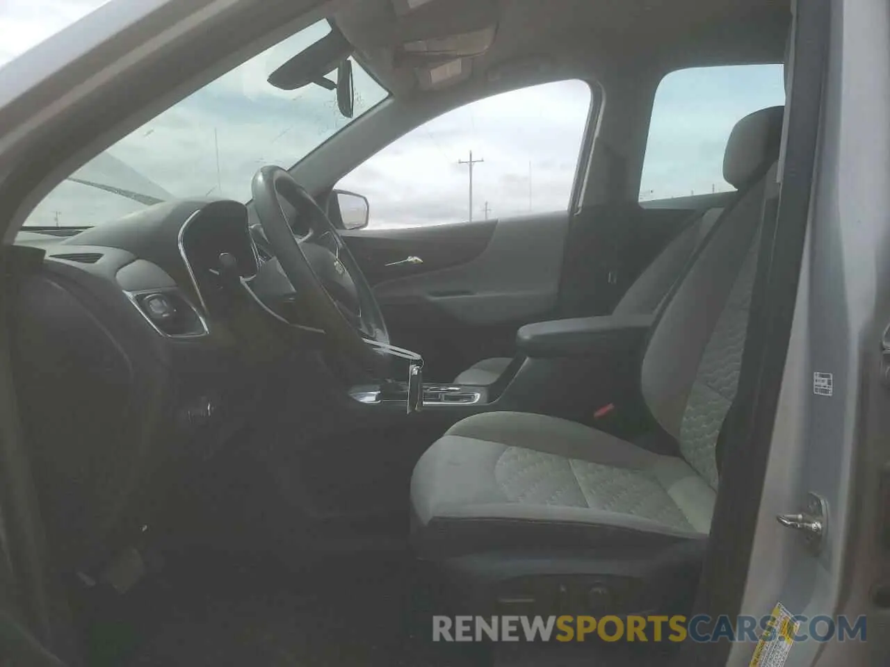7 Photograph of a damaged car 2GNAXHEV7K6268502 CHEVROLET EQUINOX 2019