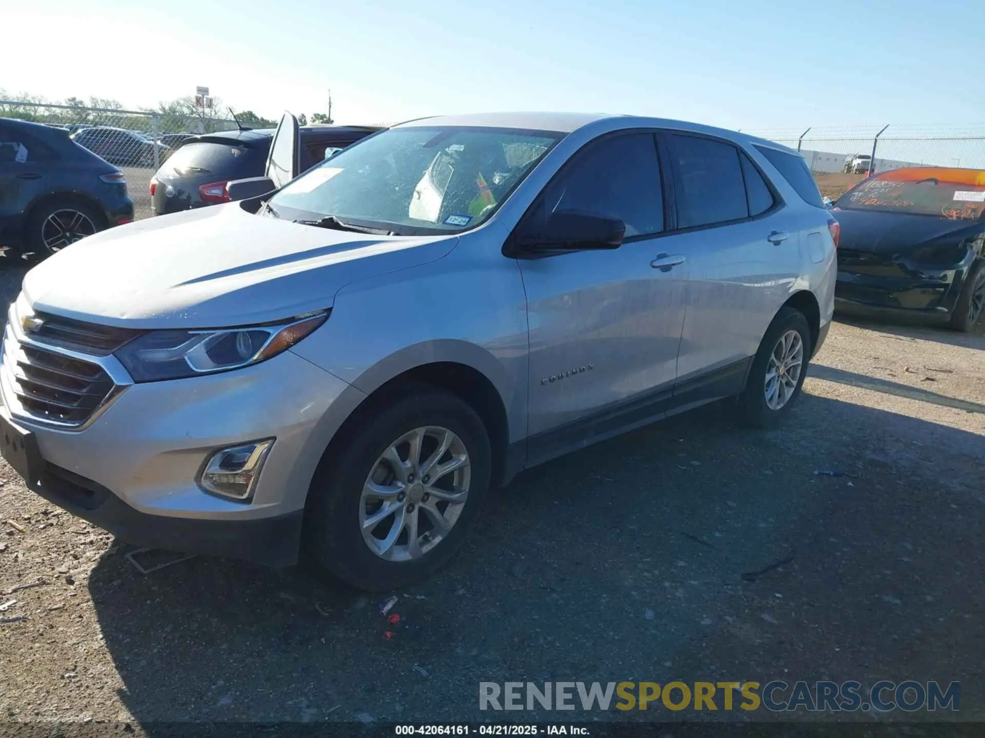 2 Фотография поврежденного автомобиля 2GNAXHEV8K6214576 CHEVROLET EQUINOX 2019