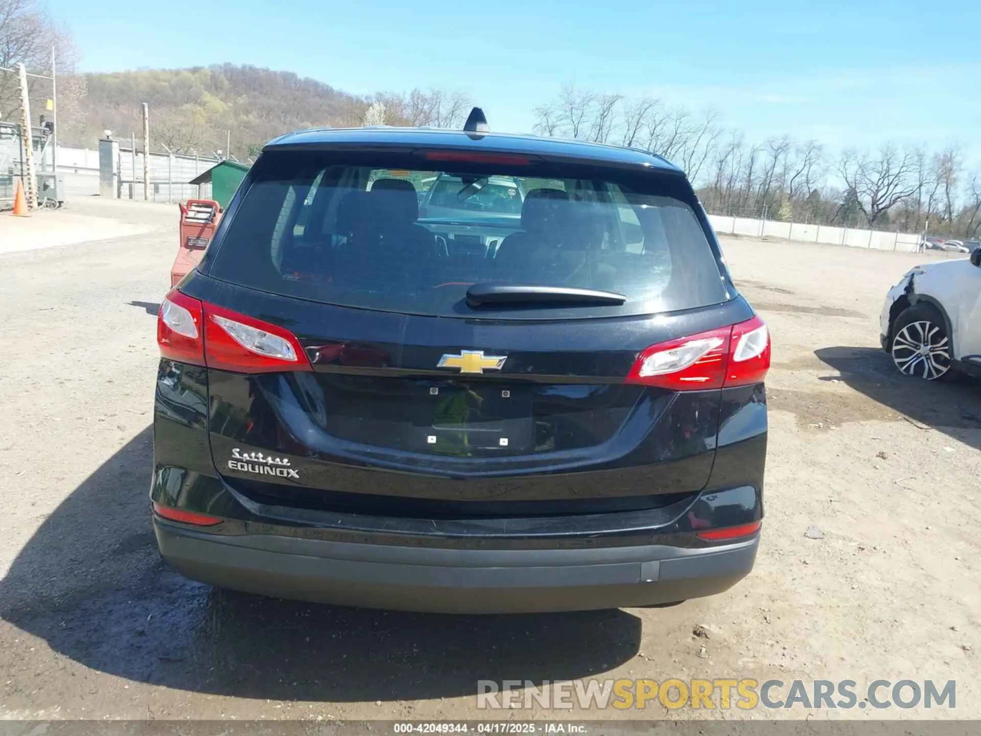 16 Photograph of a damaged car 2GNAXHEVXK6184898 CHEVROLET EQUINOX 2019