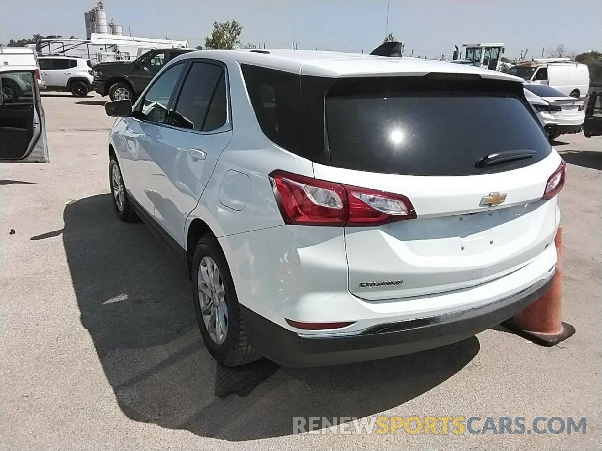 8 Photograph of a damaged car 2GNAXJEV1K6164787 CHEVROLET EQUINOX 2019