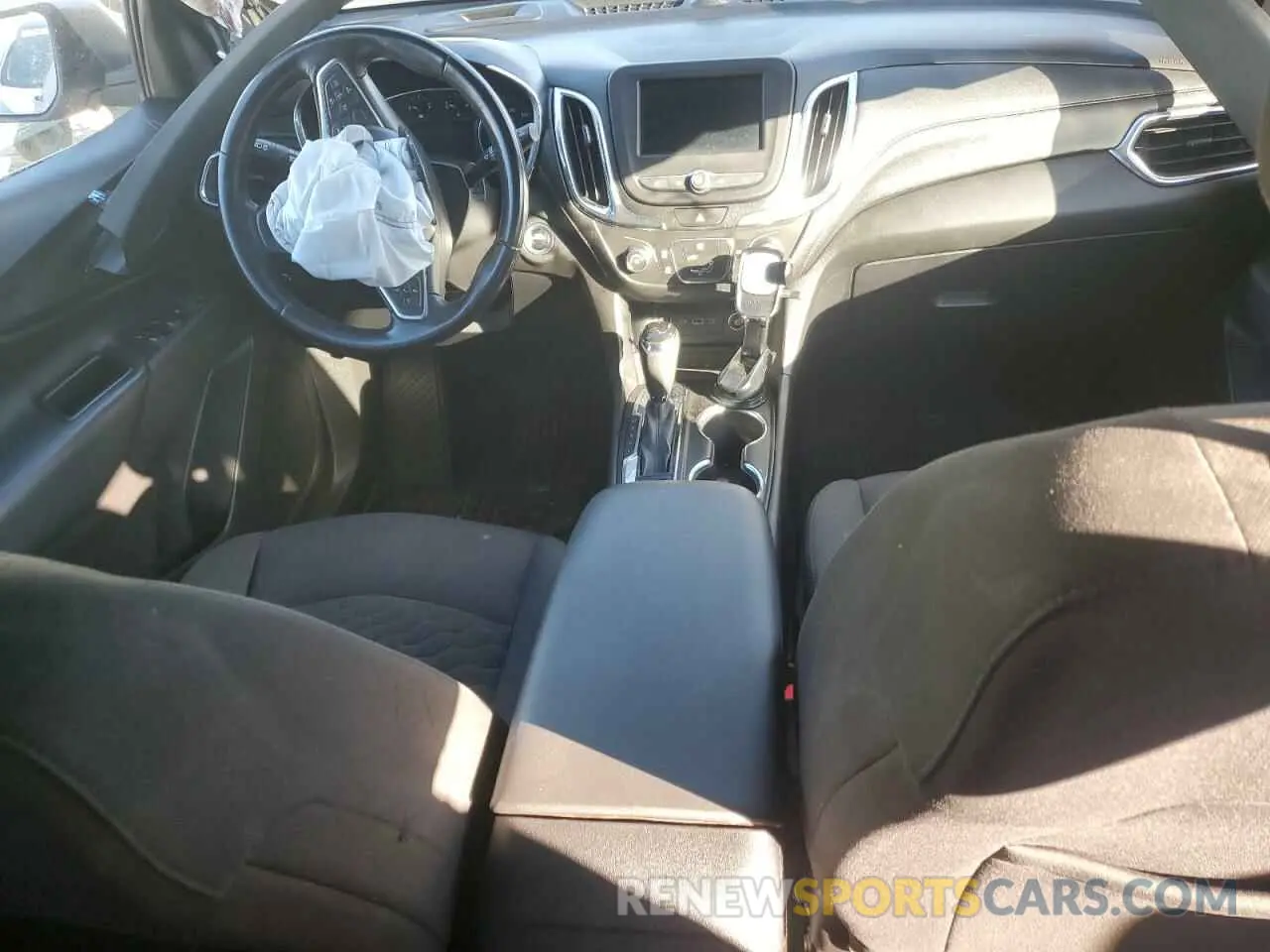 8 Photograph of a damaged car 2GNAXJEV5K6238065 CHEVROLET EQUINOX 2019