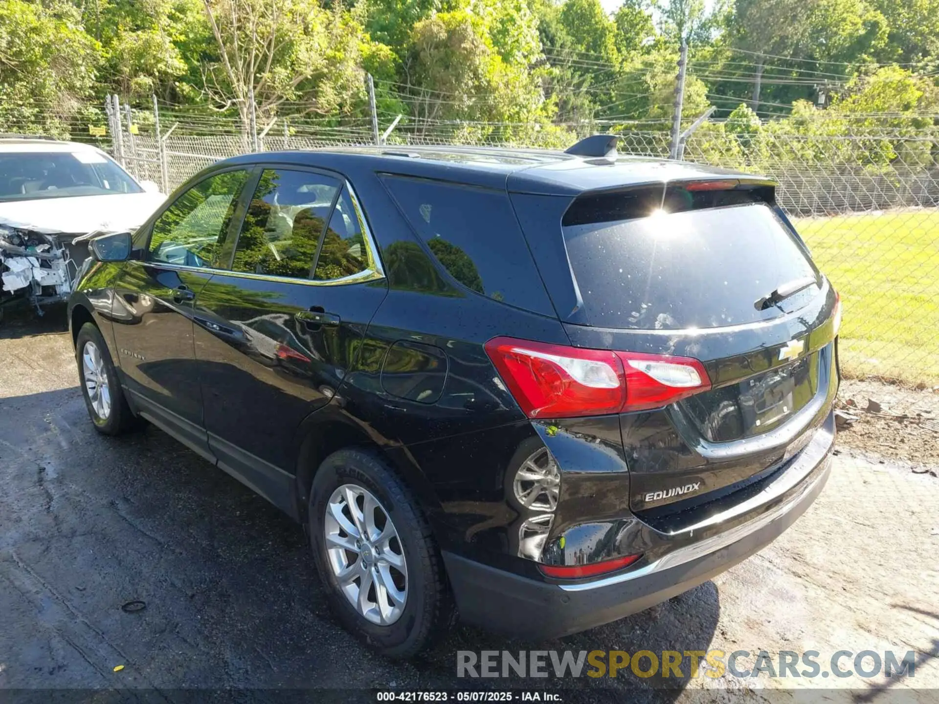 3 Фотография поврежденного автомобиля 2GNAXJEV5K6275097 CHEVROLET EQUINOX 2019