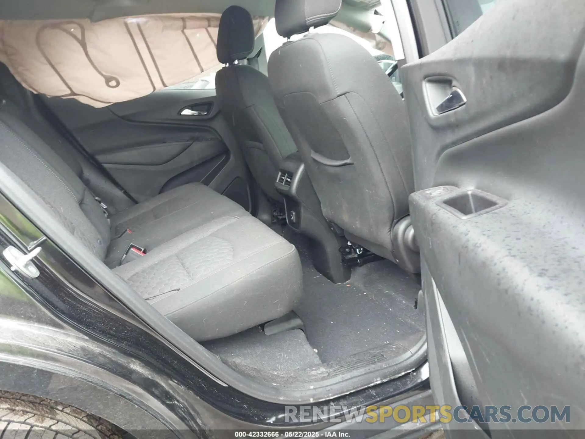 8 Photograph of a damaged car 2GNAXJEV8K6223401 CHEVROLET EQUINOX 2019