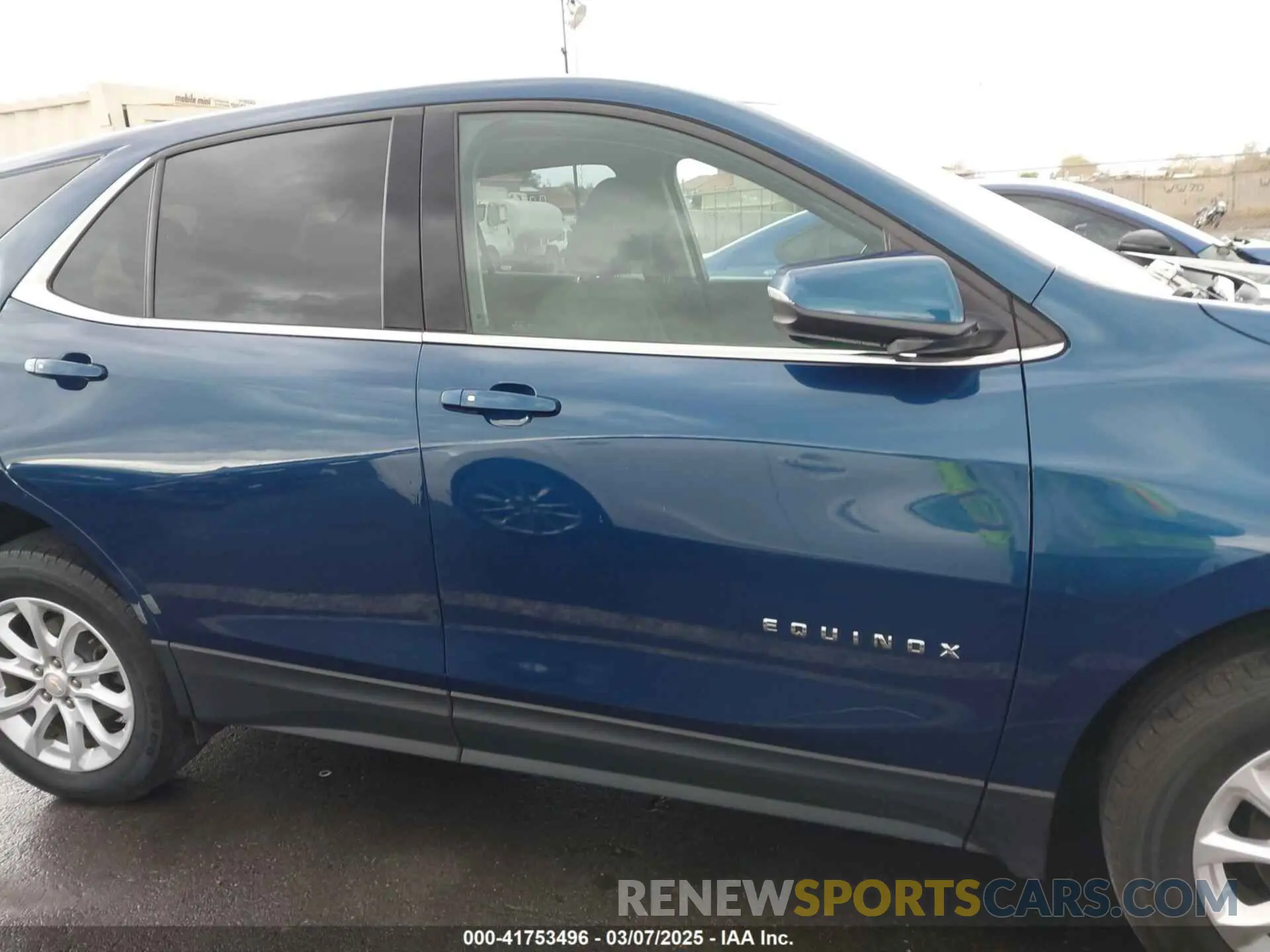 13 Photograph of a damaged car 2GNAXKEV0K6133441 CHEVROLET EQUINOX 2019