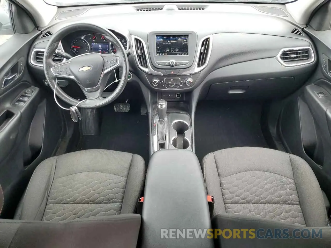 8 Photograph of a damaged car 2GNAXKEV0K6233524 CHEVROLET EQUINOX 2019