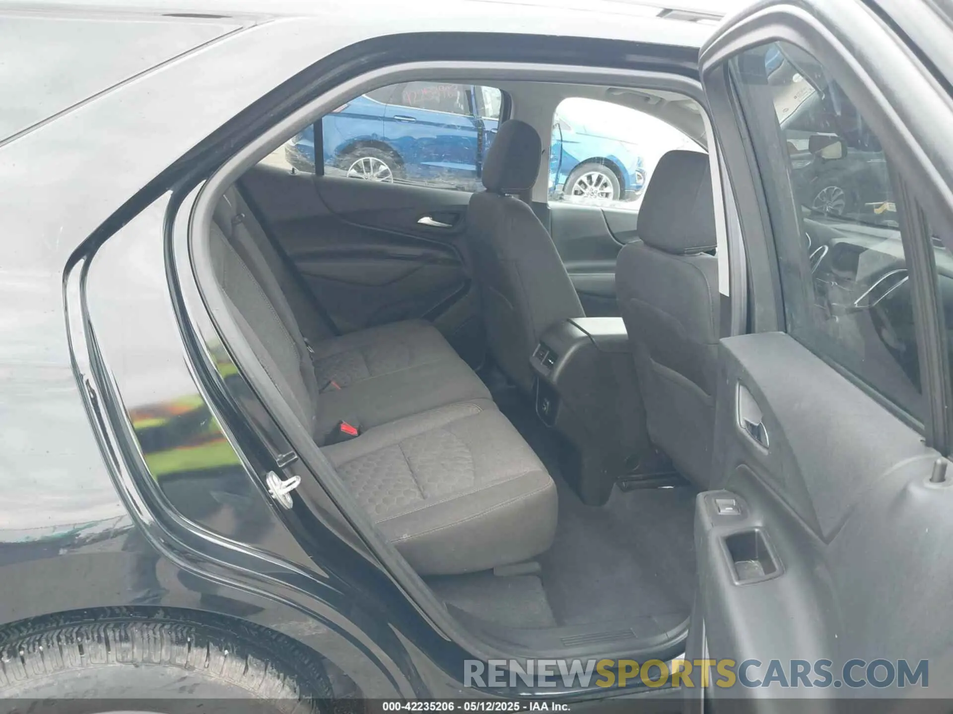 8 Photograph of a damaged car 2GNAXKEV0K6275434 CHEVROLET EQUINOX 2019