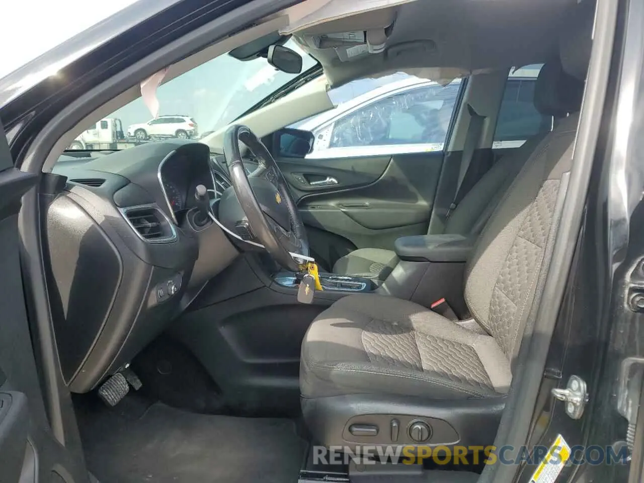 7 Photograph of a damaged car 2GNAXKEV1K6109651 CHEVROLET EQUINOX 2019
