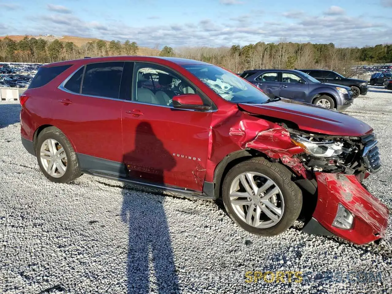 4 Photograph of a damaged car 2GNAXKEV2K6132078 CHEVROLET EQUINOX 2019