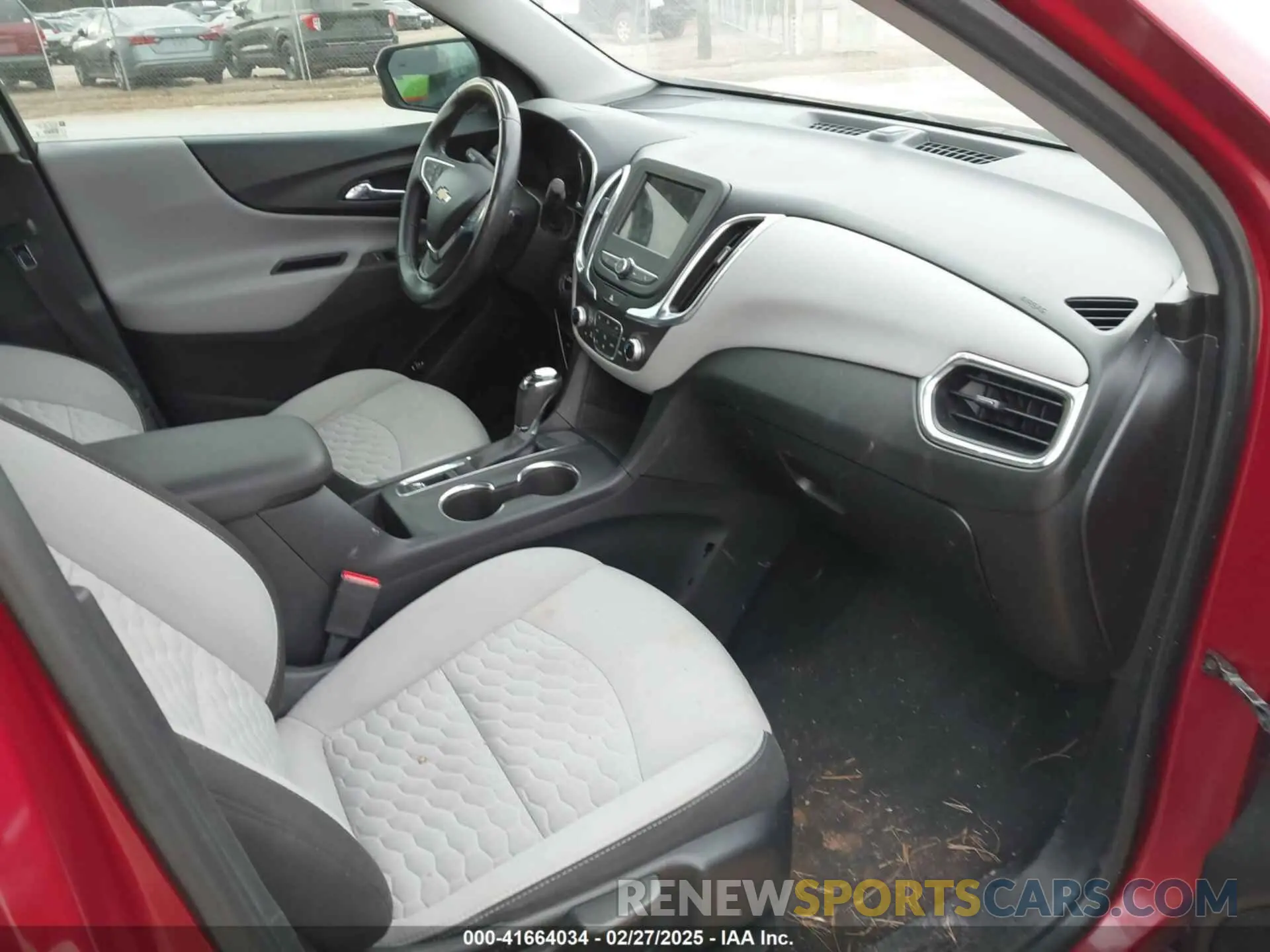 5 Фотография поврежденного автомобиля 2GNAXKEV3K6116942 CHEVROLET EQUINOX 2019