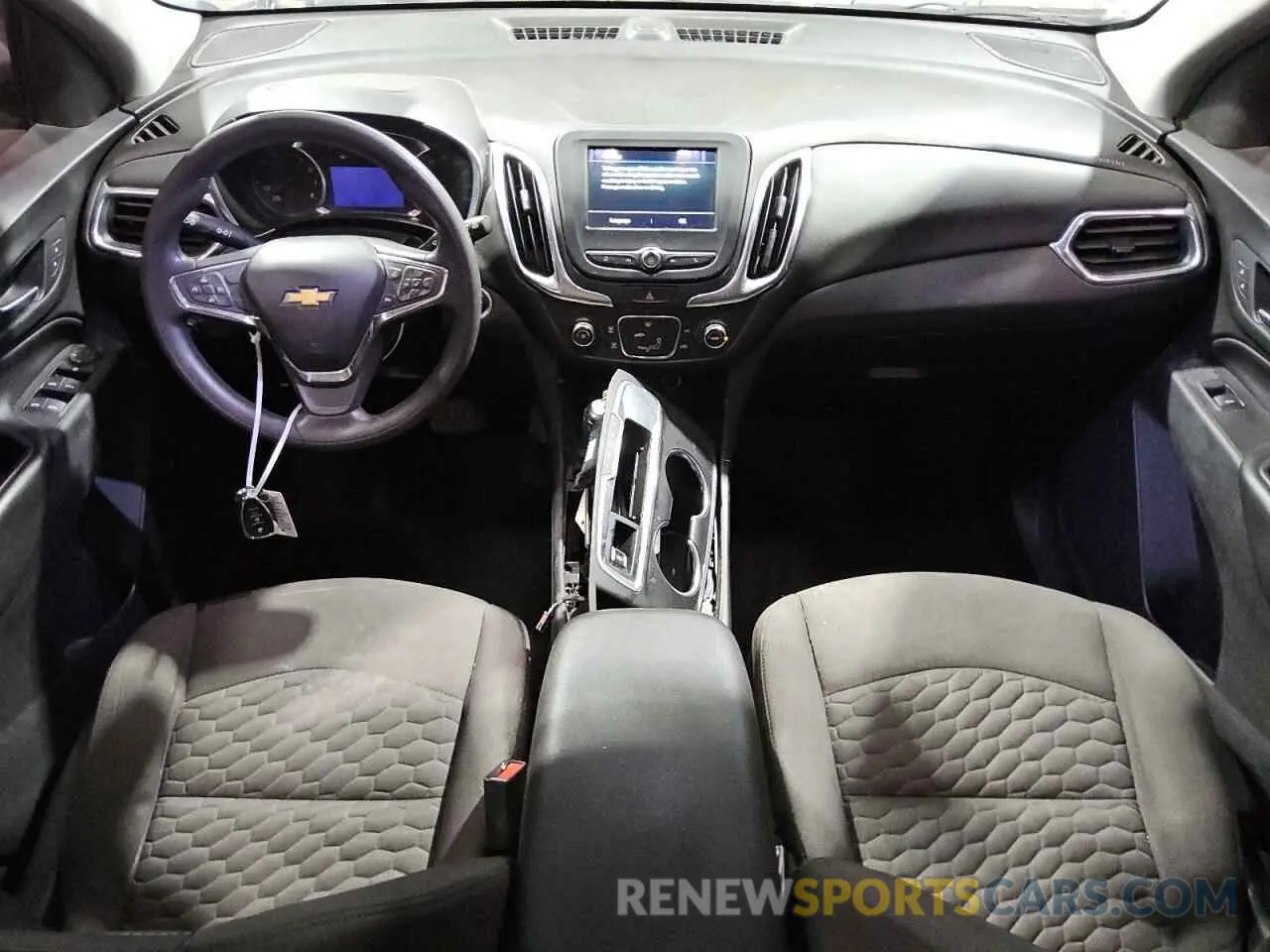 8 Photograph of a damaged car 2GNAXKEV3K6124362 CHEVROLET EQUINOX 2019