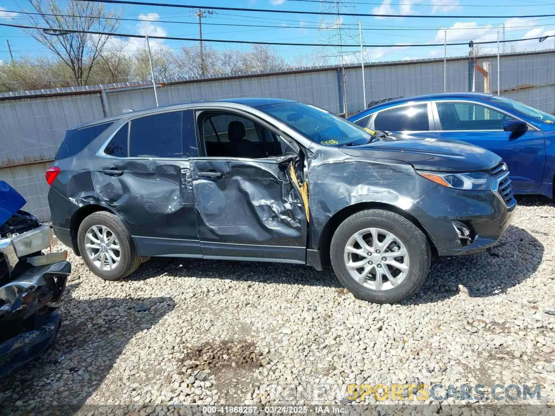 13 Photograph of a damaged car 2GNAXKEV3K6158687 CHEVROLET EQUINOX 2019
