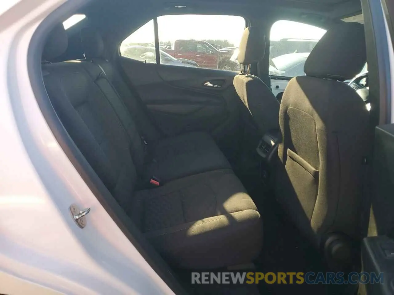 11 Photograph of a damaged car 2GNAXKEV3K6183427 CHEVROLET EQUINOX 2019