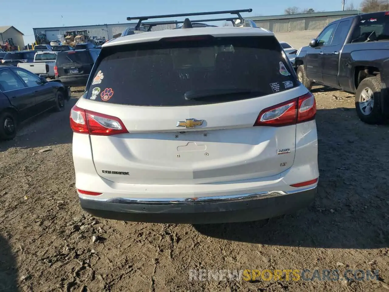 6 Photograph of a damaged car 2GNAXKEV3K6183427 CHEVROLET EQUINOX 2019