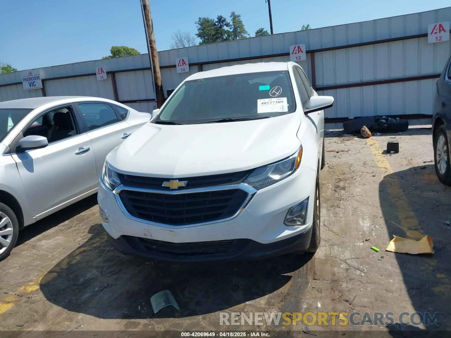 12 Photograph of a damaged car 2GNAXKEV3K6305445 CHEVROLET EQUINOX 2019